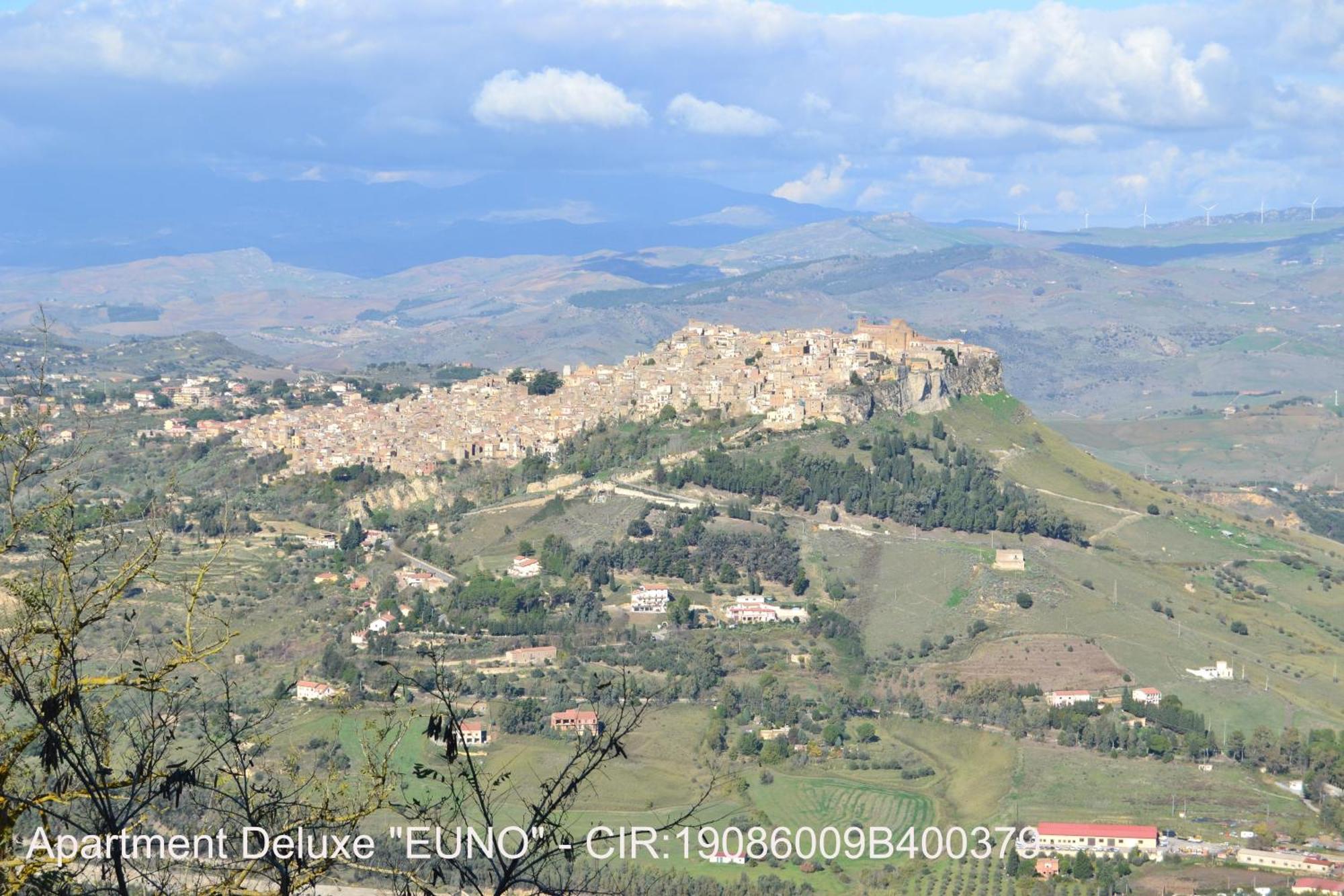 Rocca Di Cerere "Rocca Da Zeru" Apartments Enna Oda fotoğraf